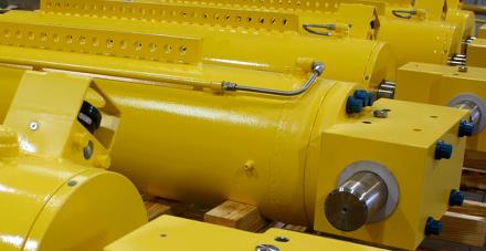 Hydraulic cylinders for motion compensation applications